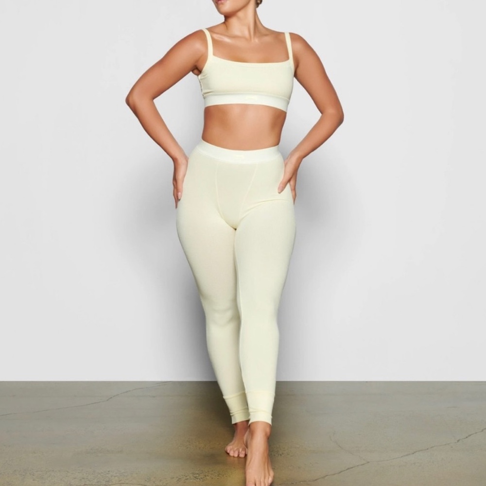 Skims Soft lounge legging color Citrine NWT